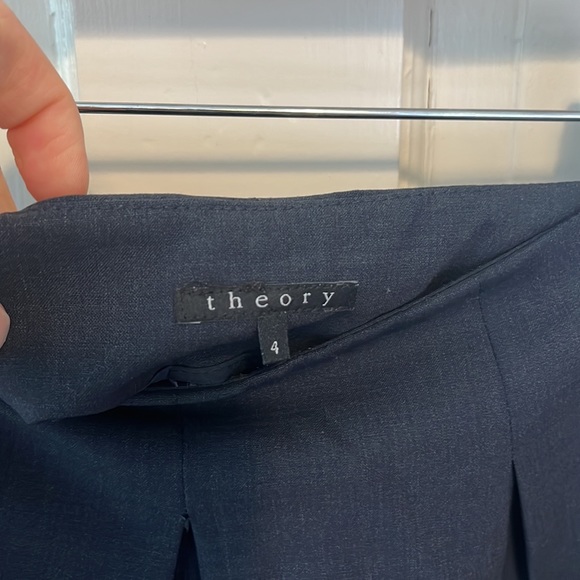 Theory pleated work skirt - Picture 2 of 3